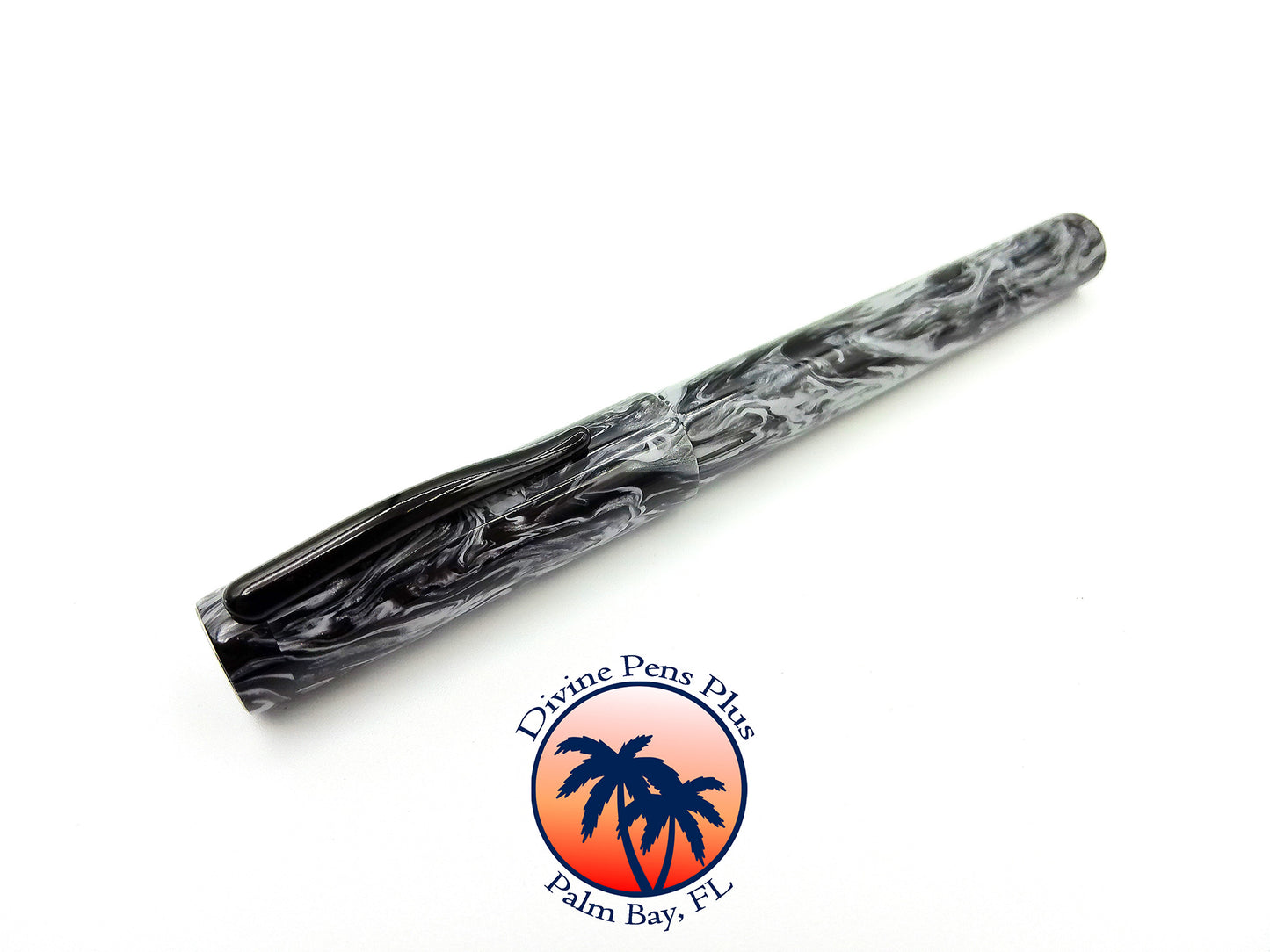 Agape Fountain Pen - "Damascus"
