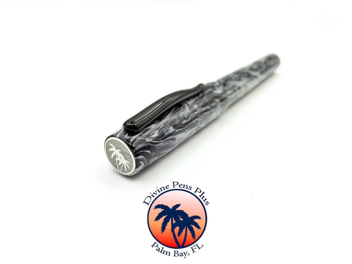 Agape Fountain Pen - "Damascus"