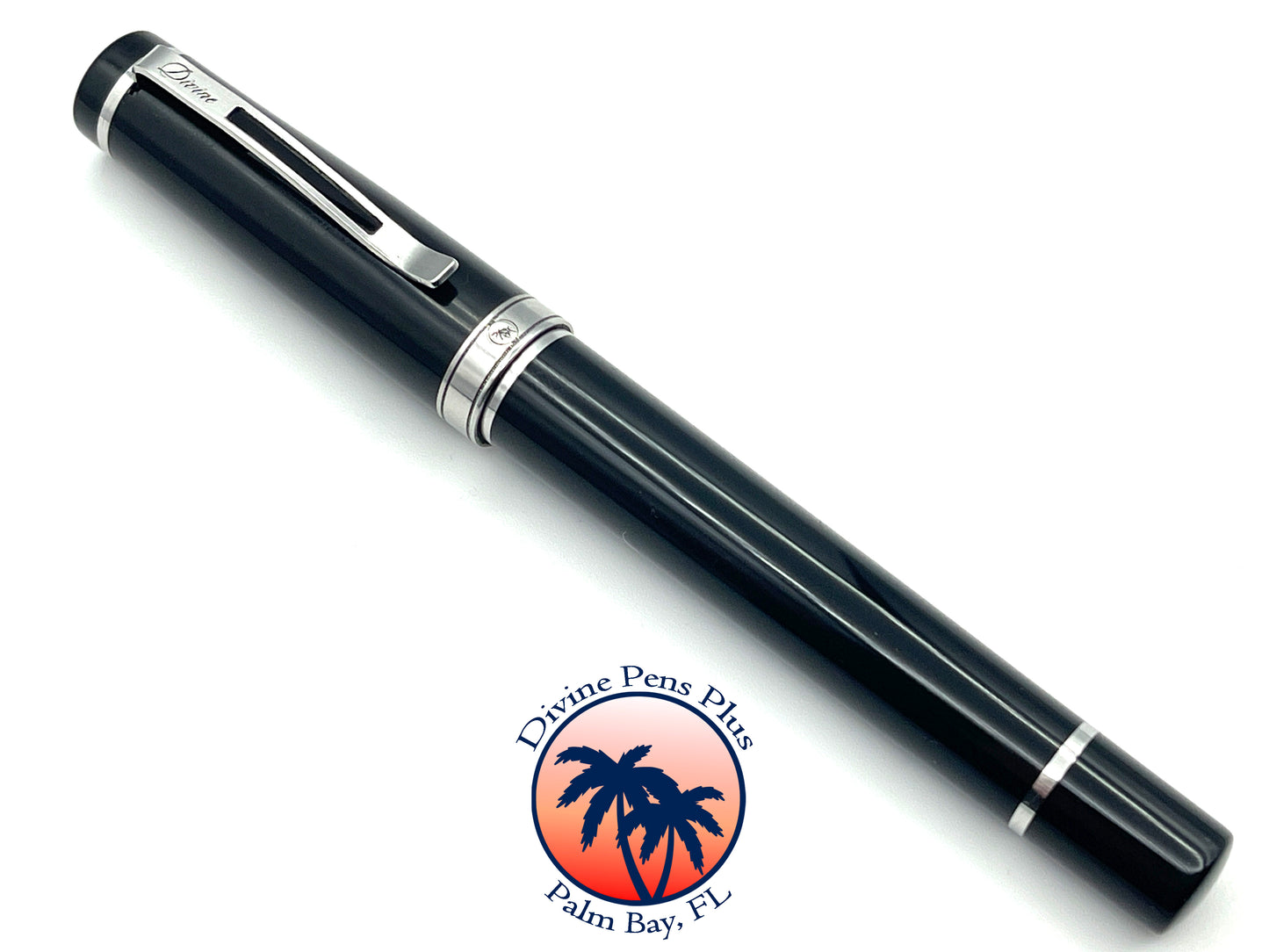 Divinus Fountain Pen - "Classic Black"