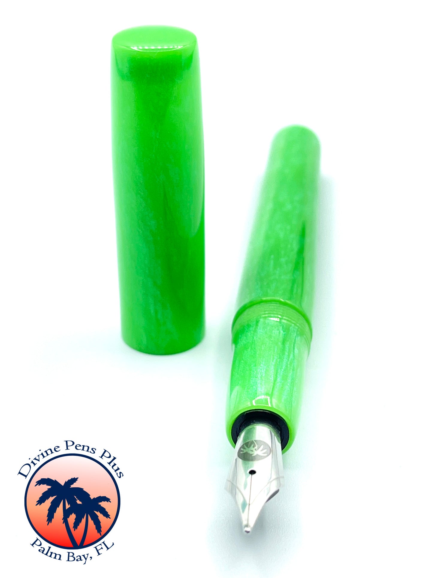 Spes Fountain Pen - "Lime Green Pearl"