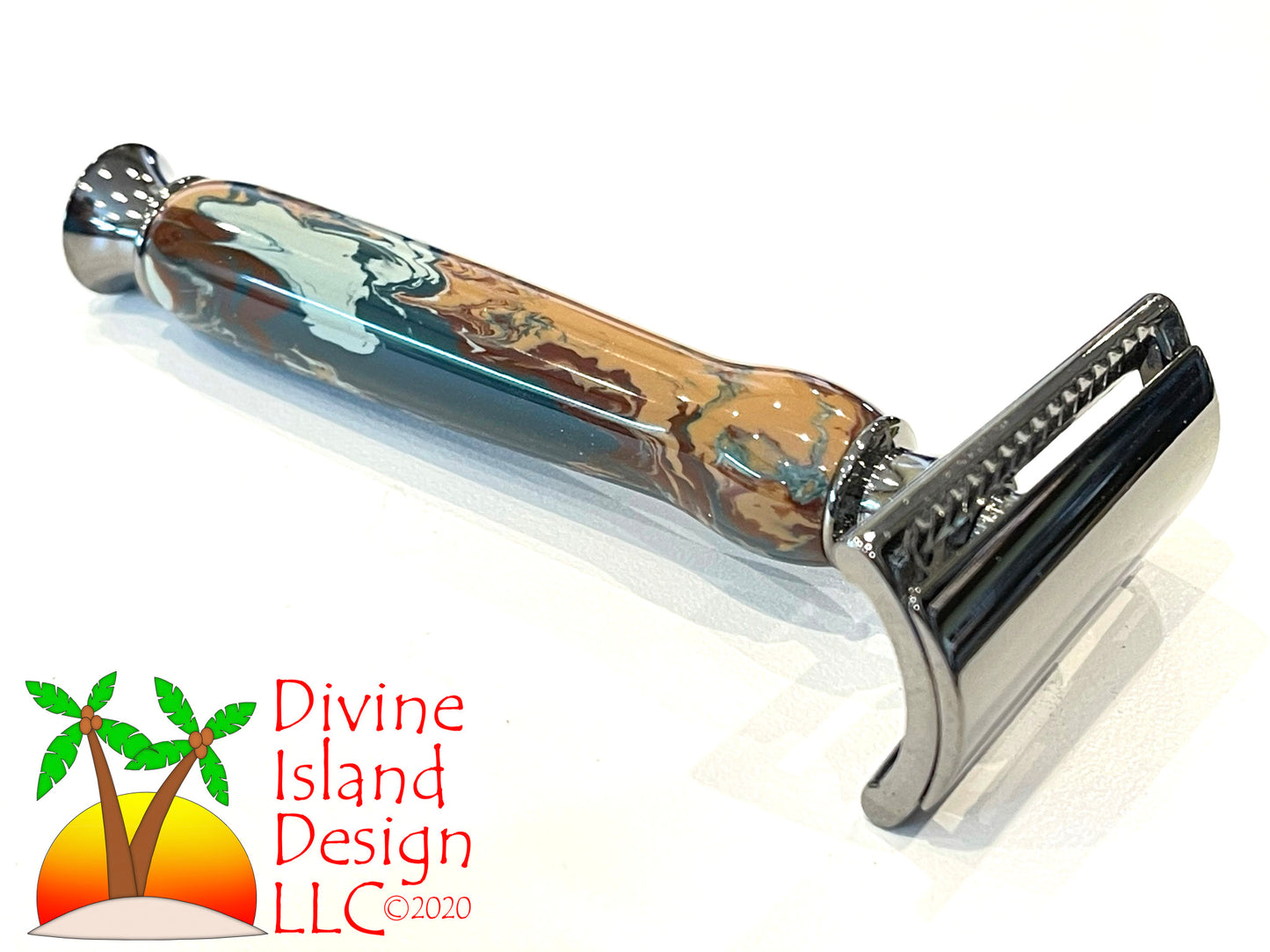Safety Razor / Gunmetal - Resin / Woodland Camo