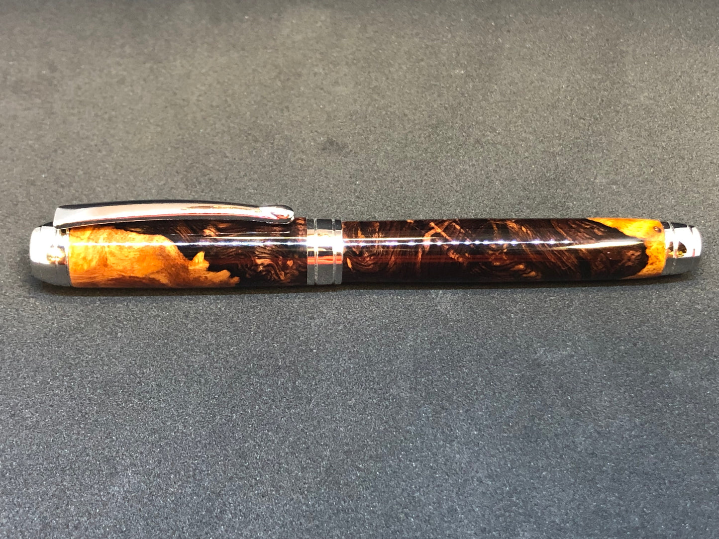 Mistral Rollerball / Rhodium - Wood / Honduran Rosewood Burl