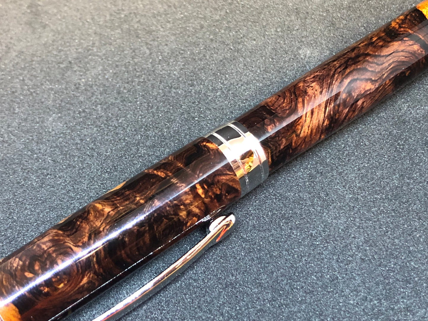 Mistral Rollerball / Rhodium - Wood / Honduran Rosewood Burl
