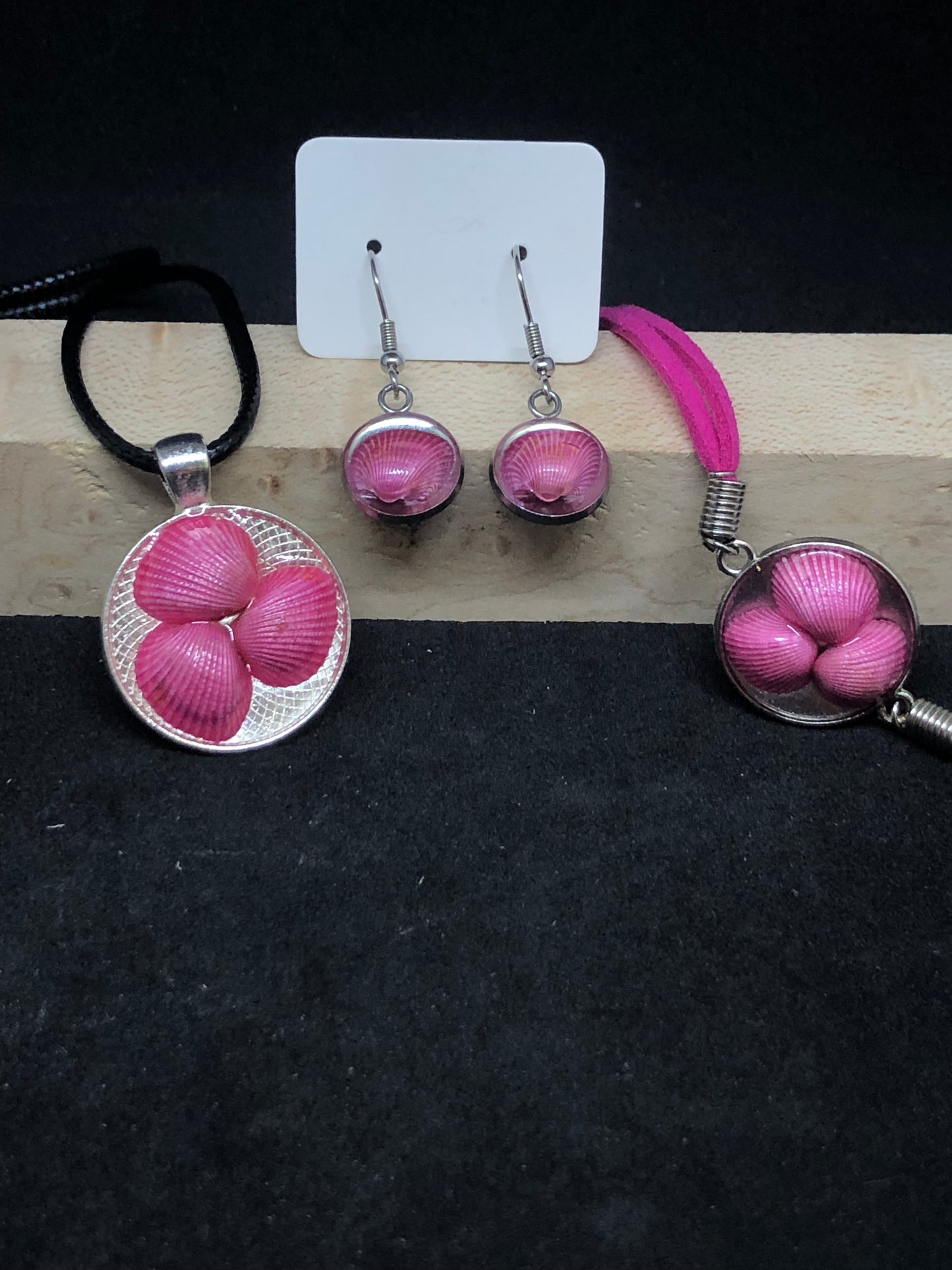 Seashell Trio / Silver Pendant - Black Necklace/Pink Bracelet/Earrings Matching Set
