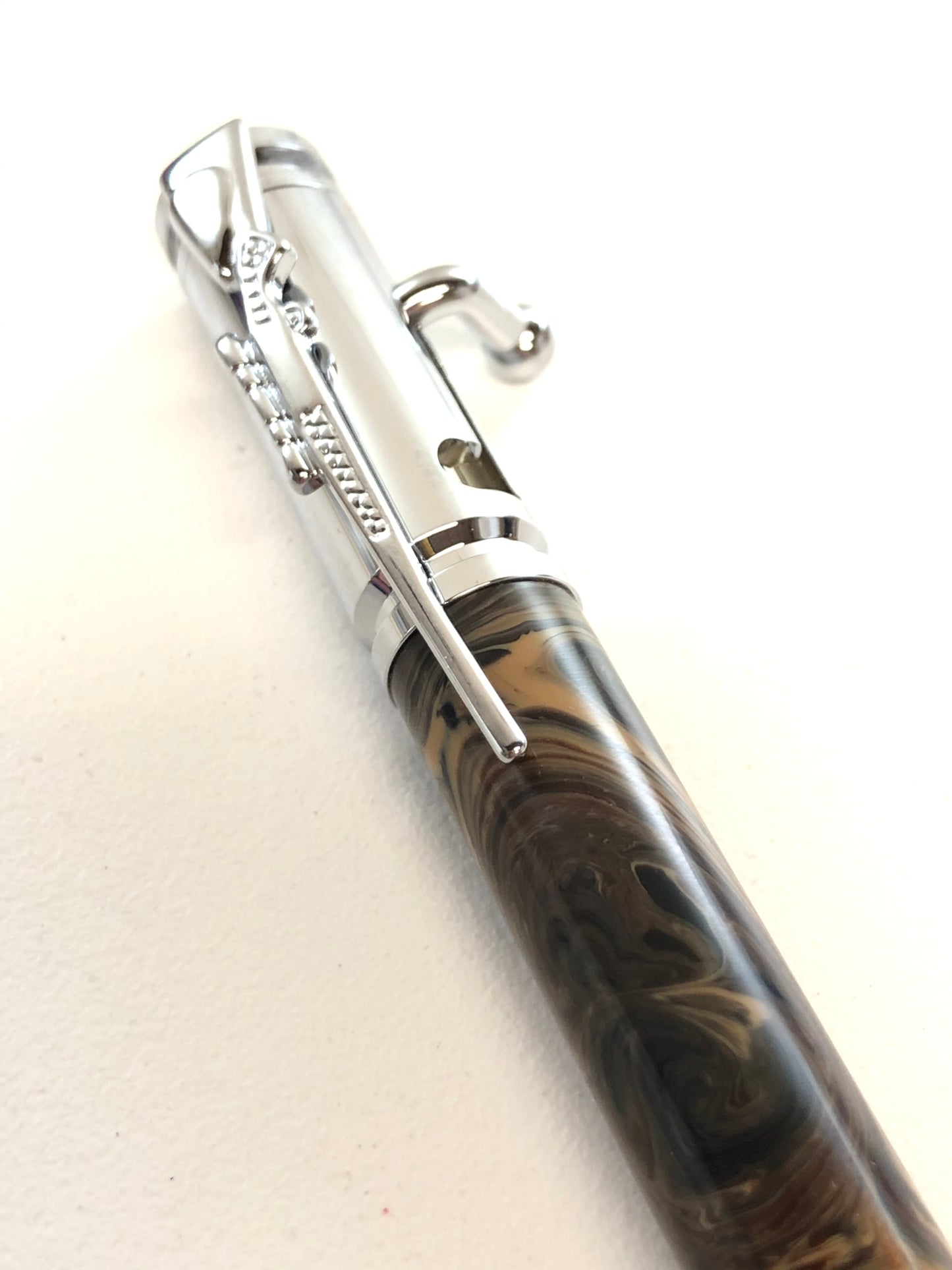 Bolt Action / Chrome - Resin / Desert Camo