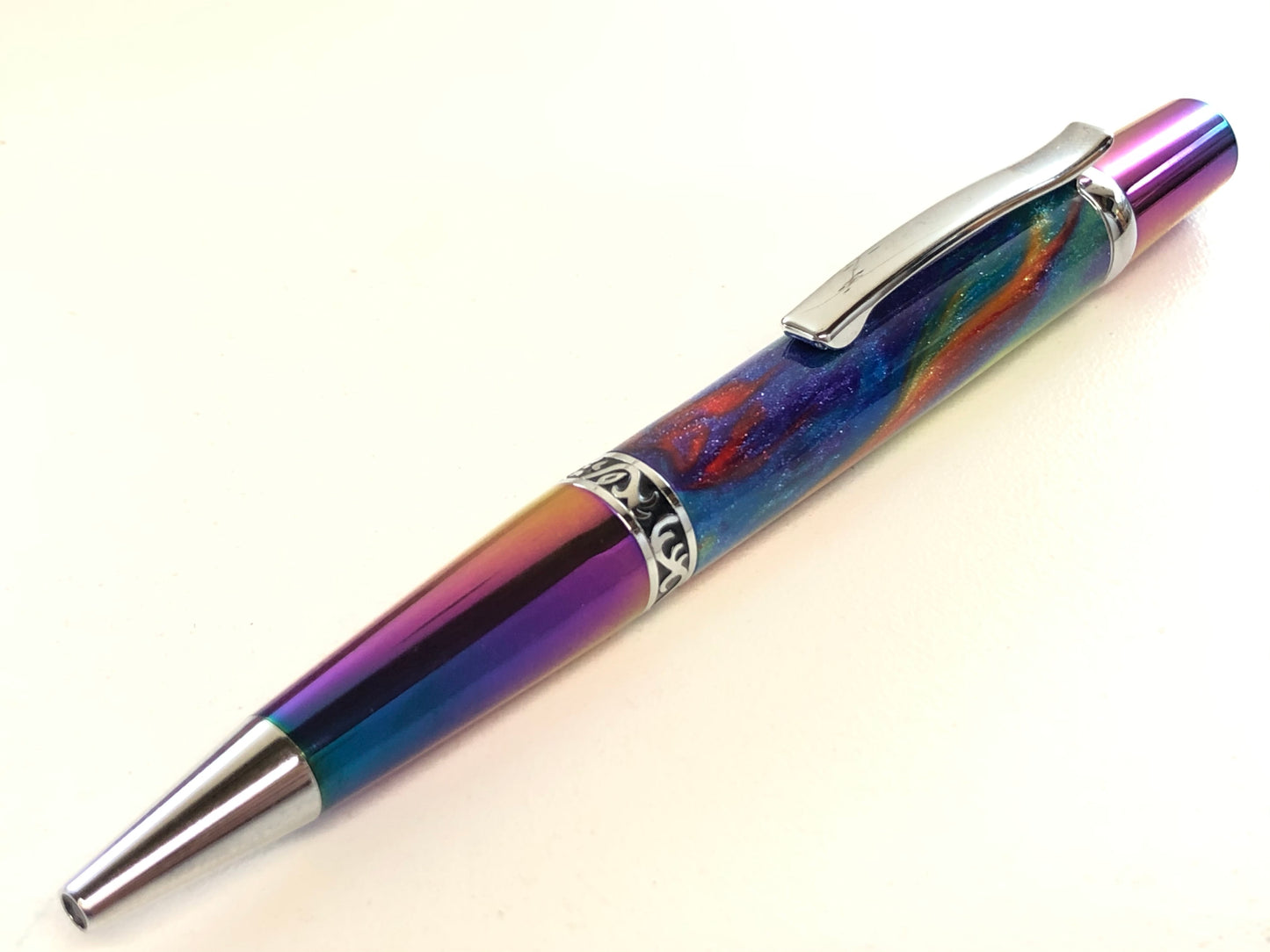Elegant Beauty / Titanium Spectrum - Resin / DiamondCast Oil Slick