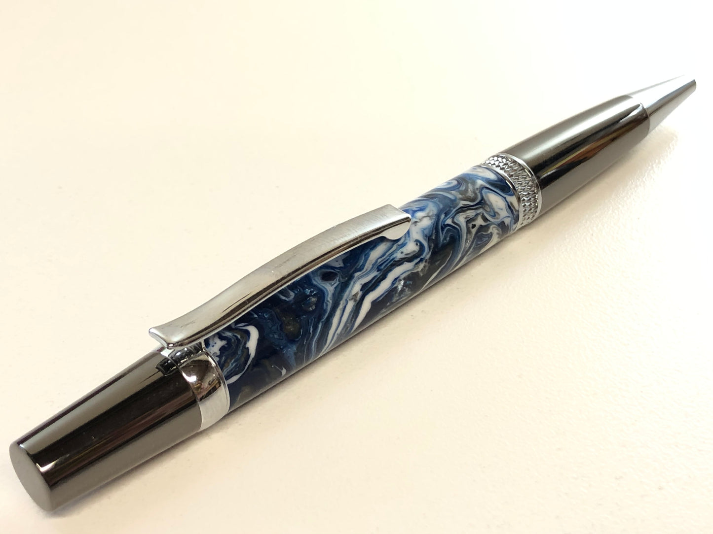 Diamond Knurl / Gunmetal and Chrome - Resin / Cowboys