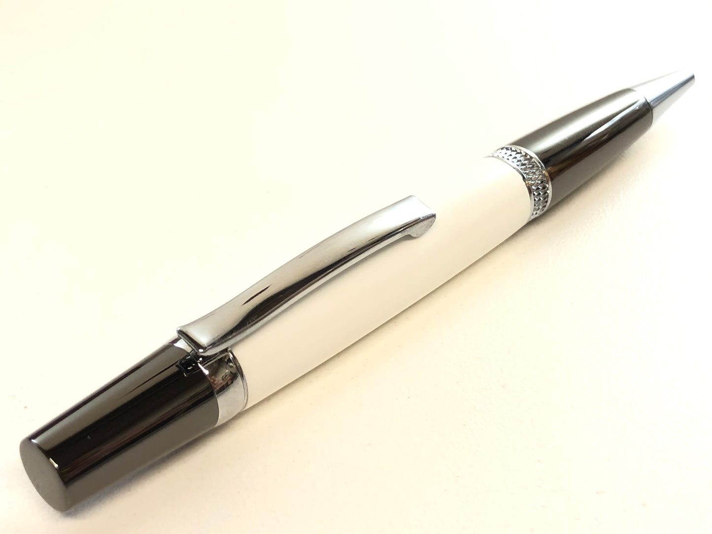 Diamond Knurl / Gunmetal and Chrome - Resin / Solid White