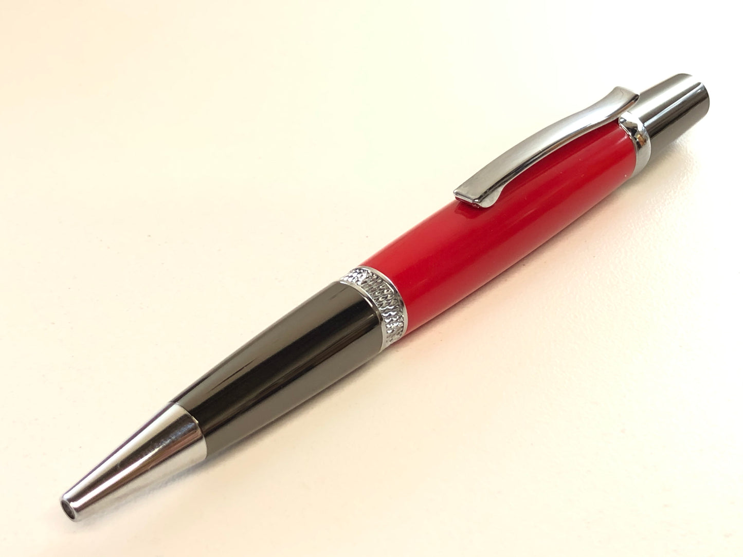 Diamond Knurl / Gunmetal and Chrome - Resin / Solid Red