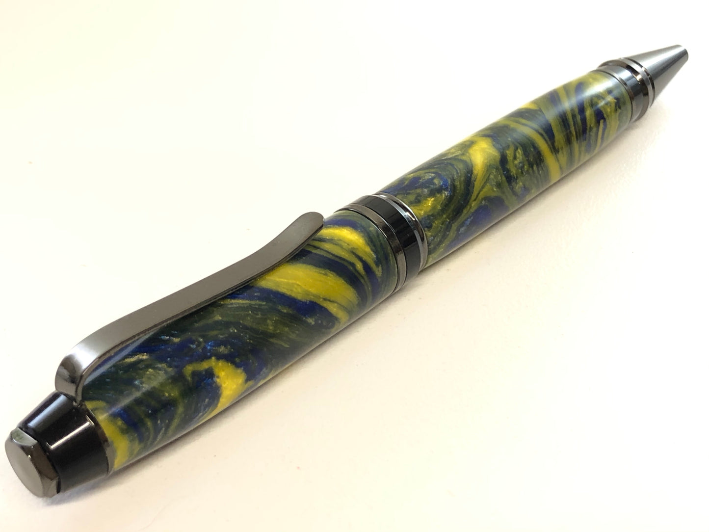 Cigar / Gunmetal - Resin / Buddy Walk