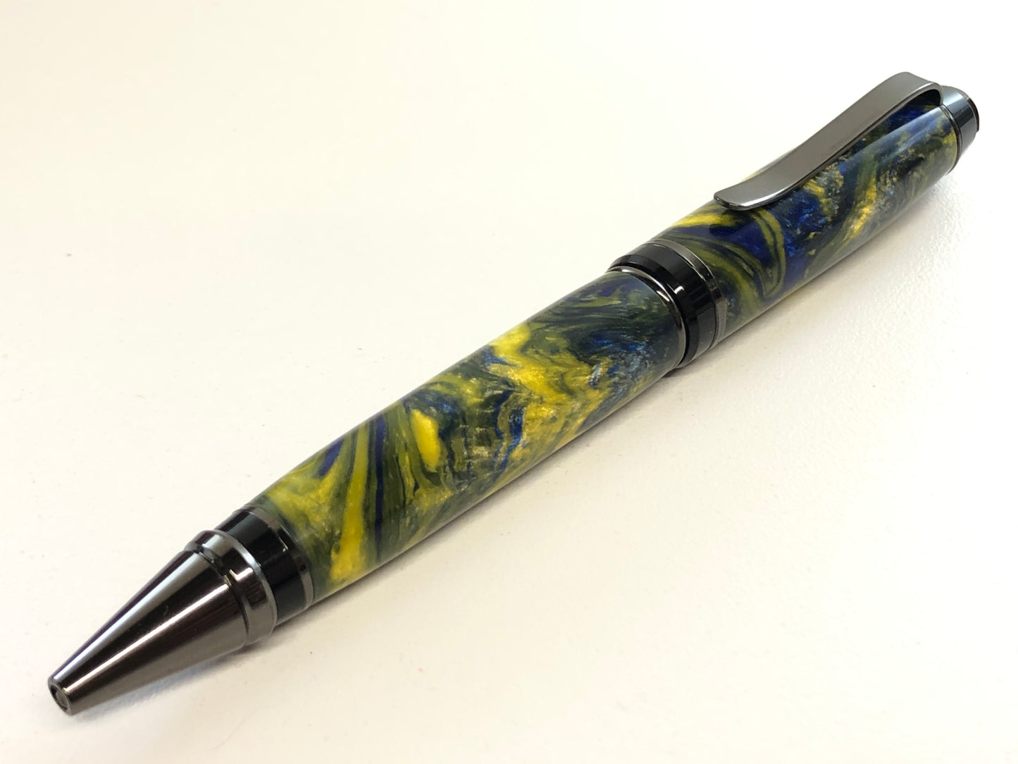Cigar / Gunmetal - Resin / Buddy Walk