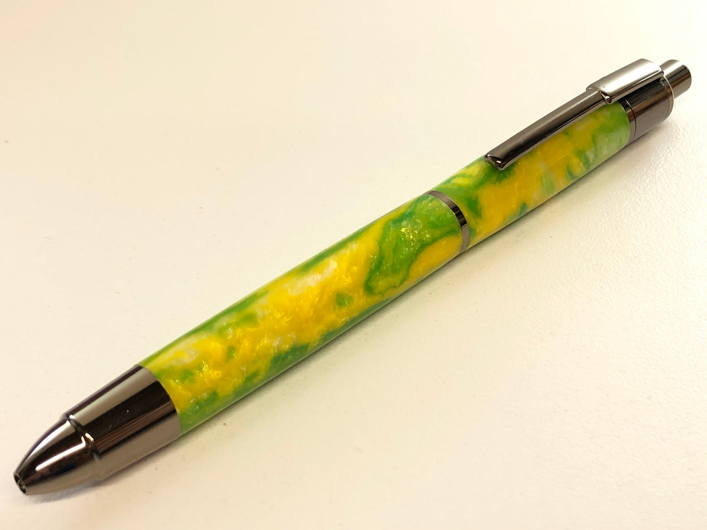 Long Boy Click / Gunmetal - Resin / Key Lime