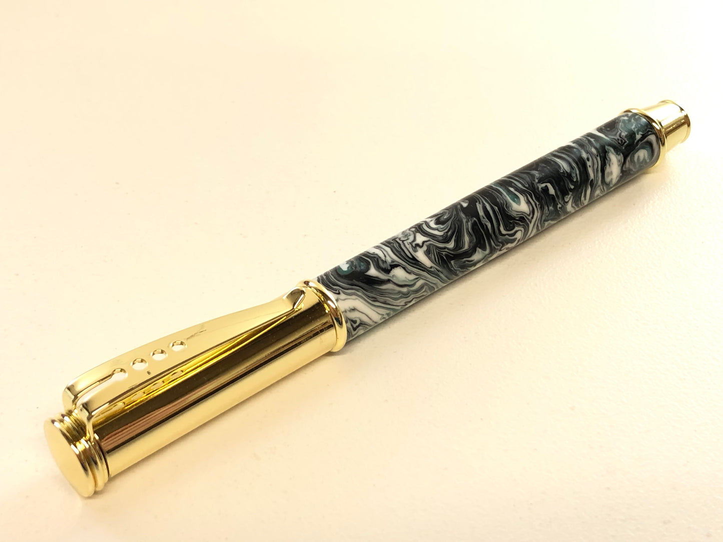 Tiny Giant / Gold - Resin / Mint Julep