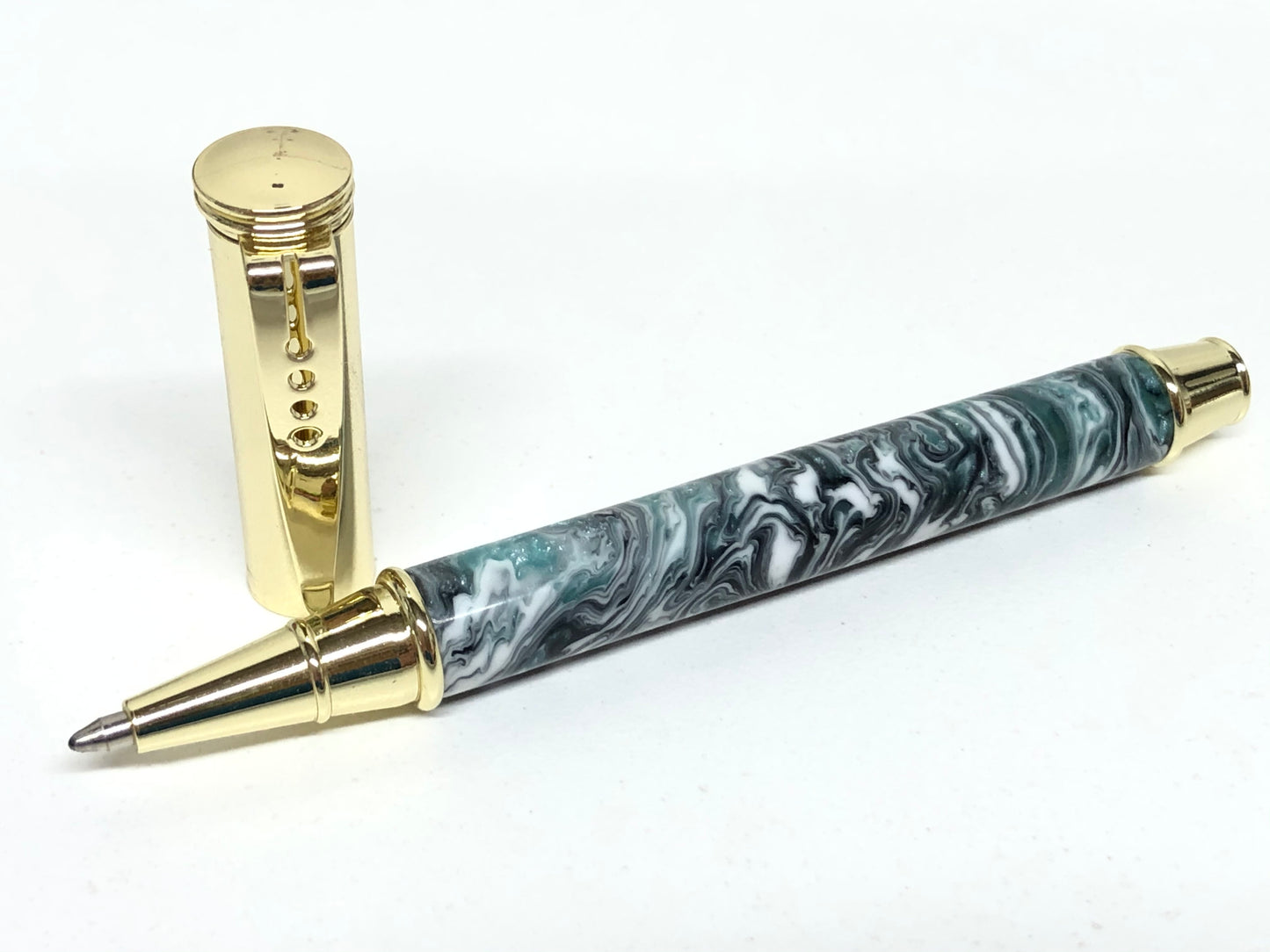 Tiny Giant / Gold - Resin / Mint Julep