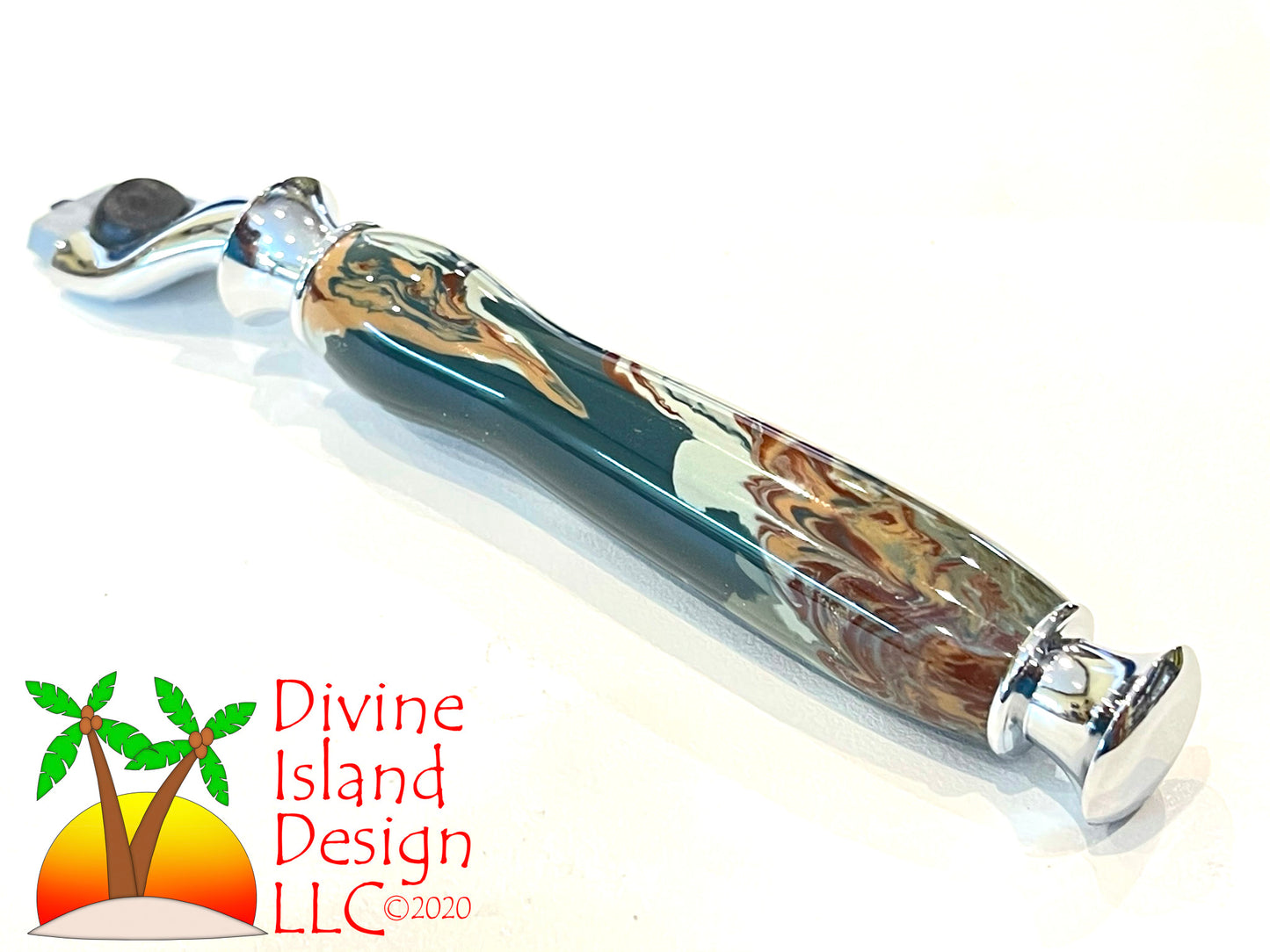 Razor "Mach 3" / Chrome - Resin / Woodland Camo
