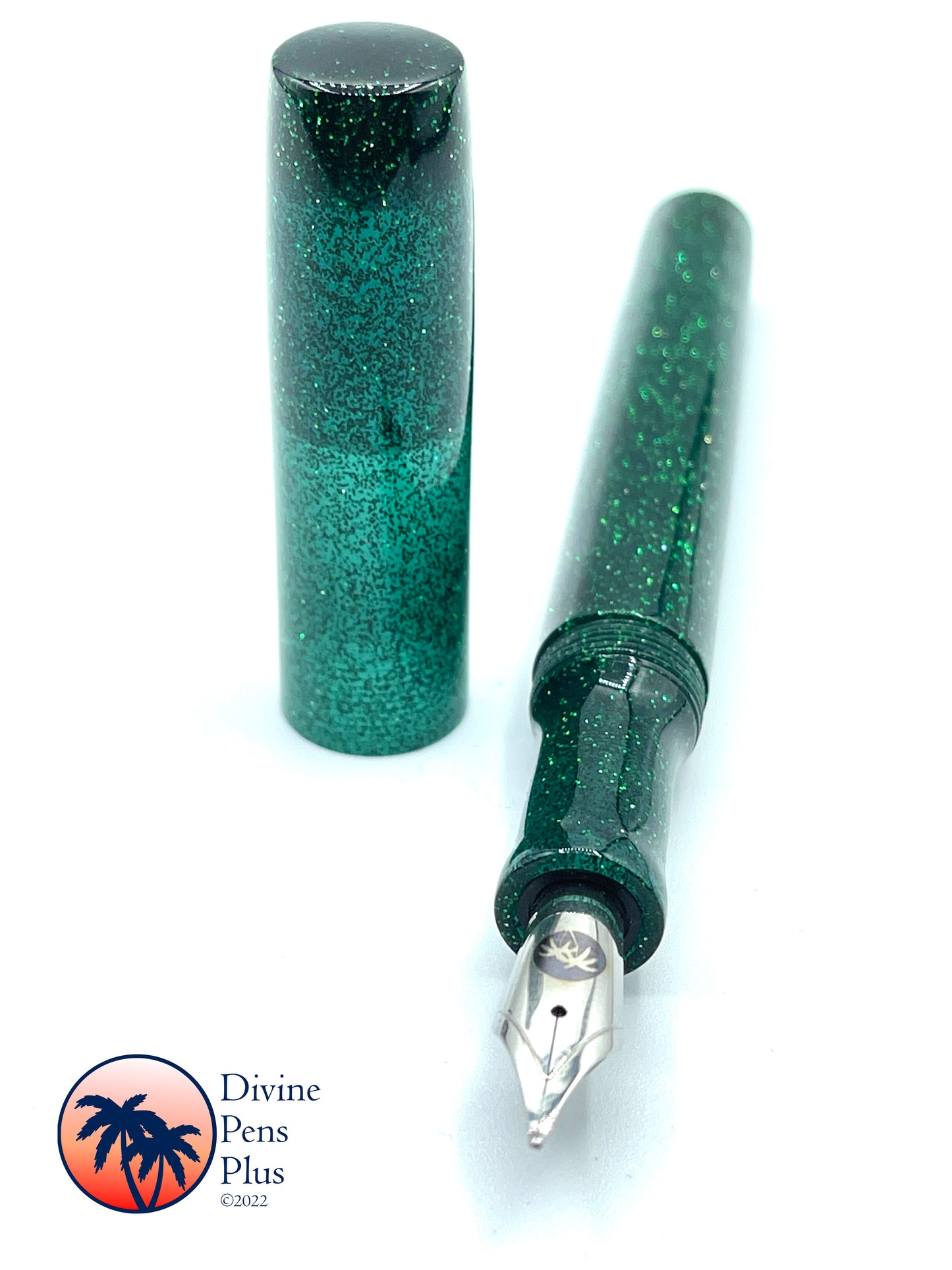 Spes Fountain Pen - "Emerald Green" Glitter