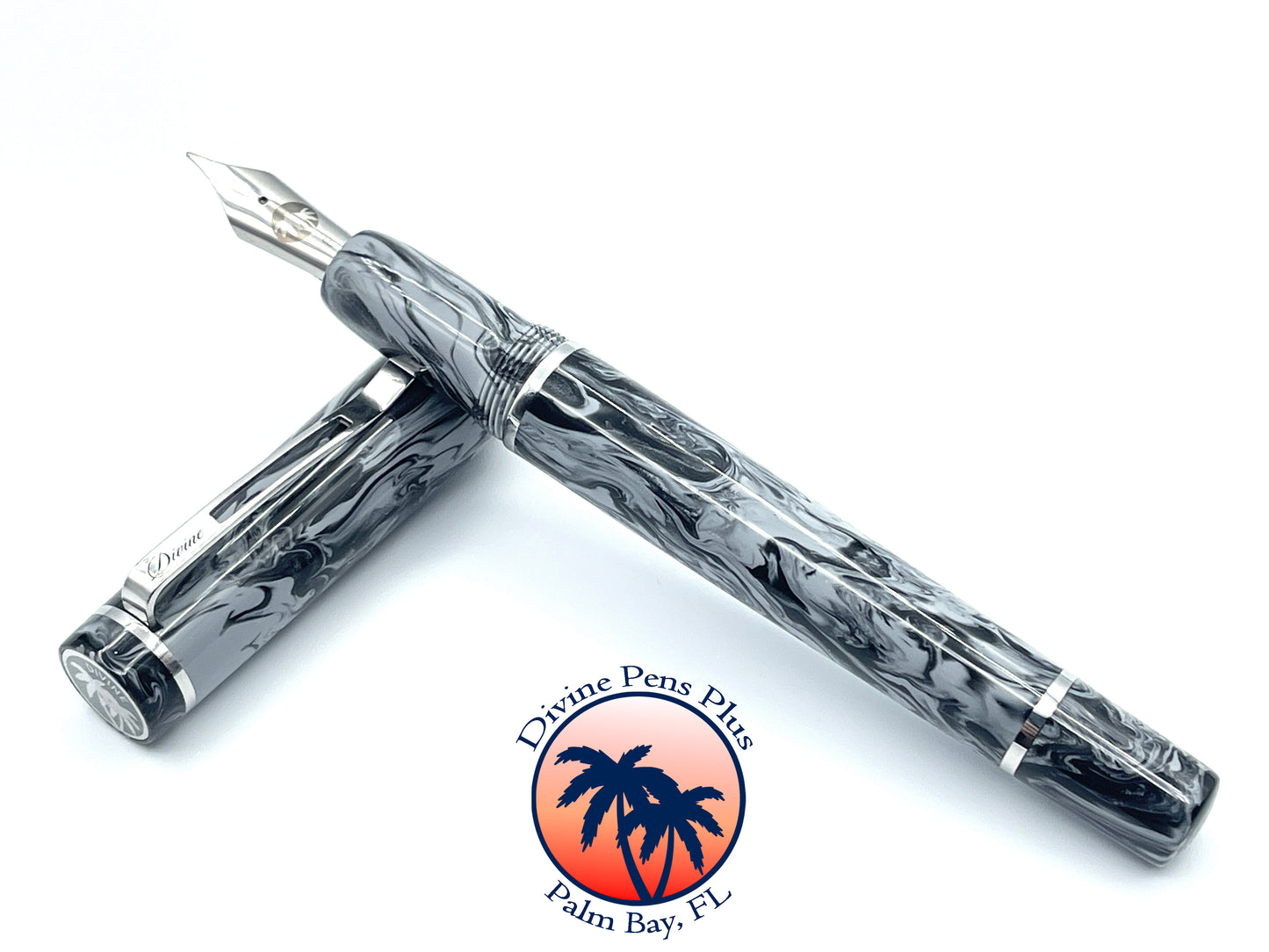 Divinus Fountain Pen - "Damascus Steel"