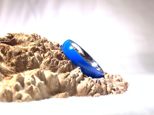 Ring / 4mm Stainless Steel - Resin / GLOW blue - Size 6