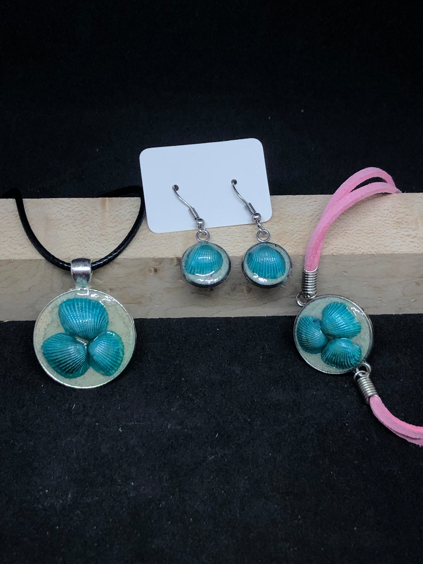 Seashell Trio w/ Pink Sand / Silver Pendant - Black Necklace/Pink Bracelet/Earrings Matching Set