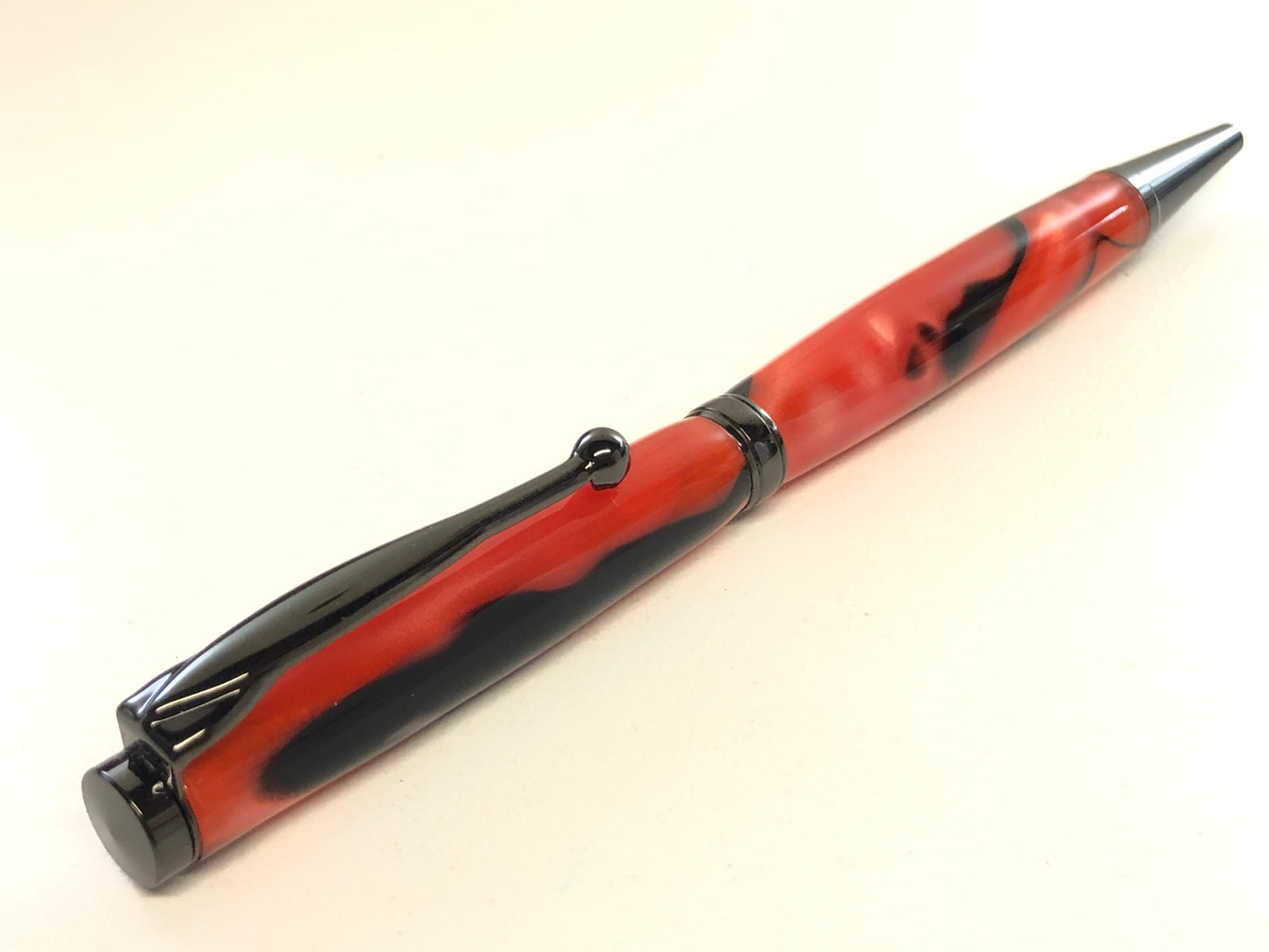 Slim Ballpoint / Gunmetal - Acrylic / Black and Red